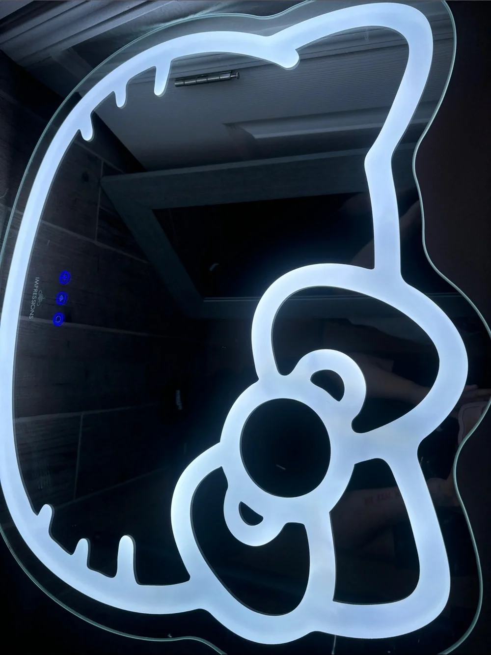 Hello Kitty Illuminated Wall Mirror - White LED Outline